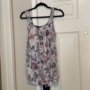 Daisy Fuentes flowy floral blouse